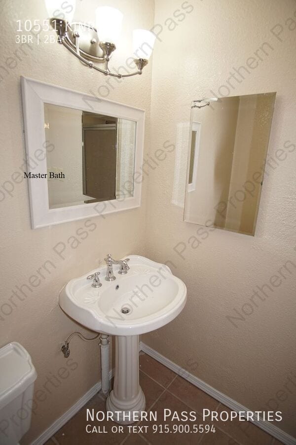Building Photo - 10551 Kinross-