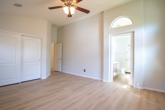 Building Photo - Spacious North Phoenix Home