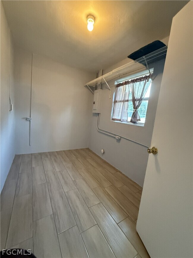 Building Photo - 13401 Fourth St