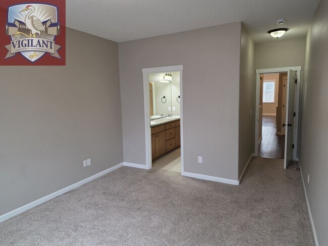 Building Photo - 2605 NE 130th Ct