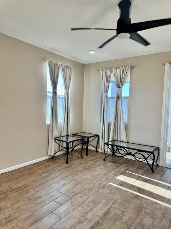 Building Photo - 17388 W Country Club Terrace