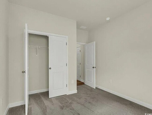Building Photo - 1871 Villena Dr