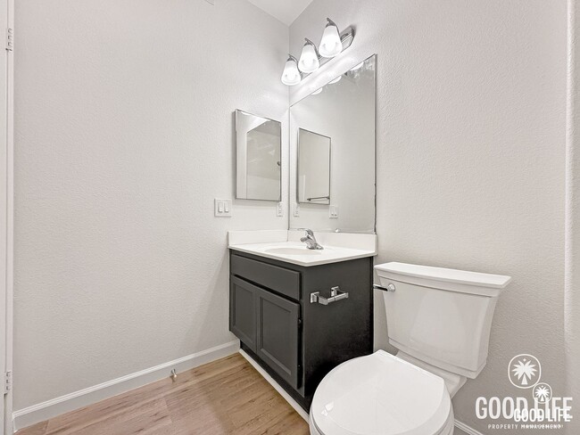 Building Photo - Luxury 3-Level Residence | Designer Remodel in San Diego