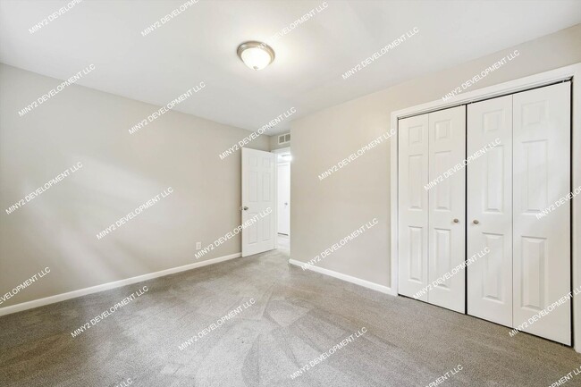 Building Photo - Charming 3-Bedroom Ranch for Rent in Redford