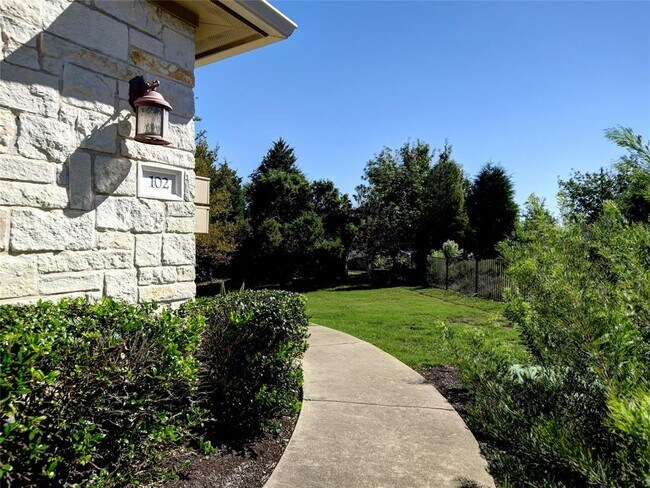 Building Photo - 102 Aria Dr