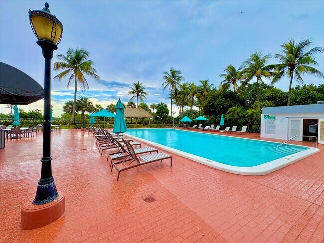 Building Photo - 2401 Collins Ave