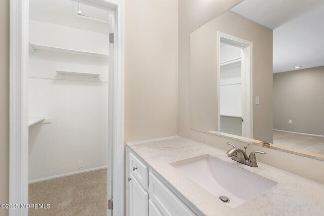 Building Photo - 308 Pewter Ct