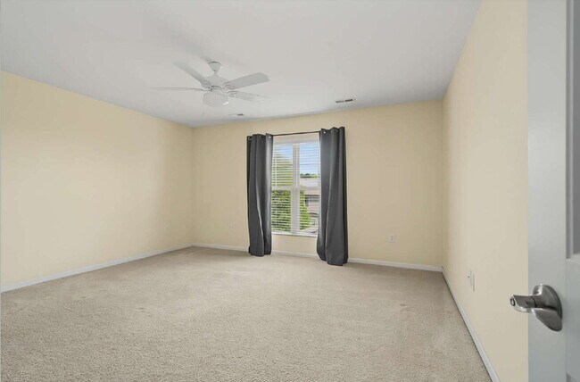 Building Photo - 3-Bed Townhome in Brier Creek