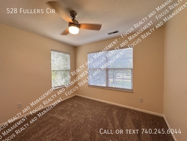 Building Photo - 528 Fuller's Cir