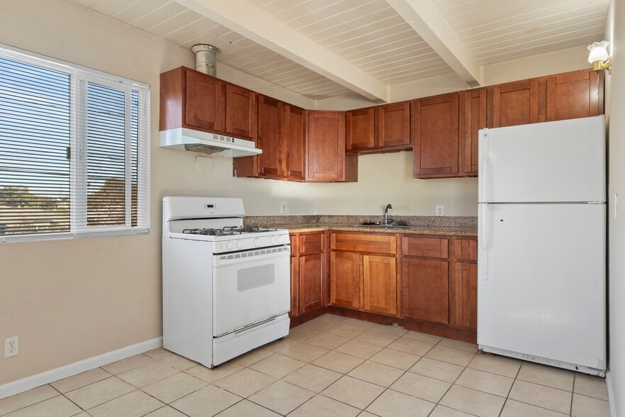 Building Photo - 302 S 26th St