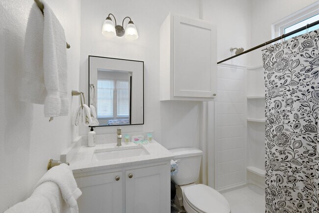 Building Photo - 5497 TX-361