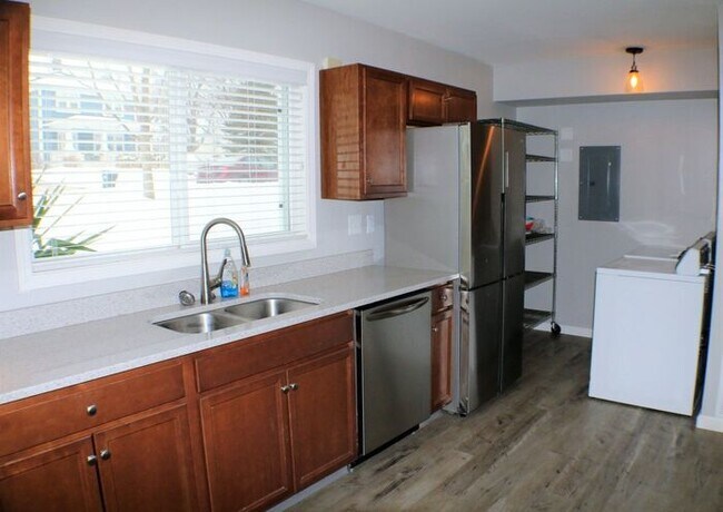 Building Photo - $1,750 | 3 Bedroom, 1 Bathroom Ground Floor Duplex | No Pets | Available for August 1st, 2026 Mov...