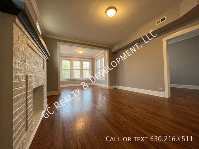 Building Photo - 4820 N Springfield Ave
