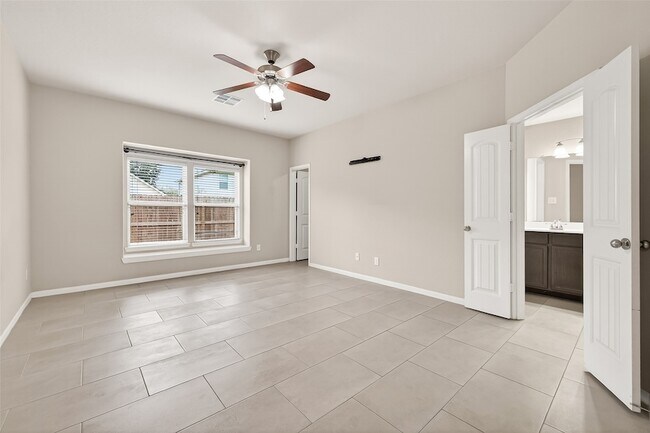 Building Photo - 19339 Vermillion Ct