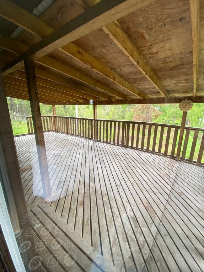 Building Photo - FURNISHED SEASONAL RENTAL