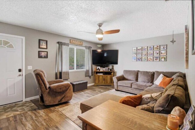 Building Photo - 9101 Vernetta Way