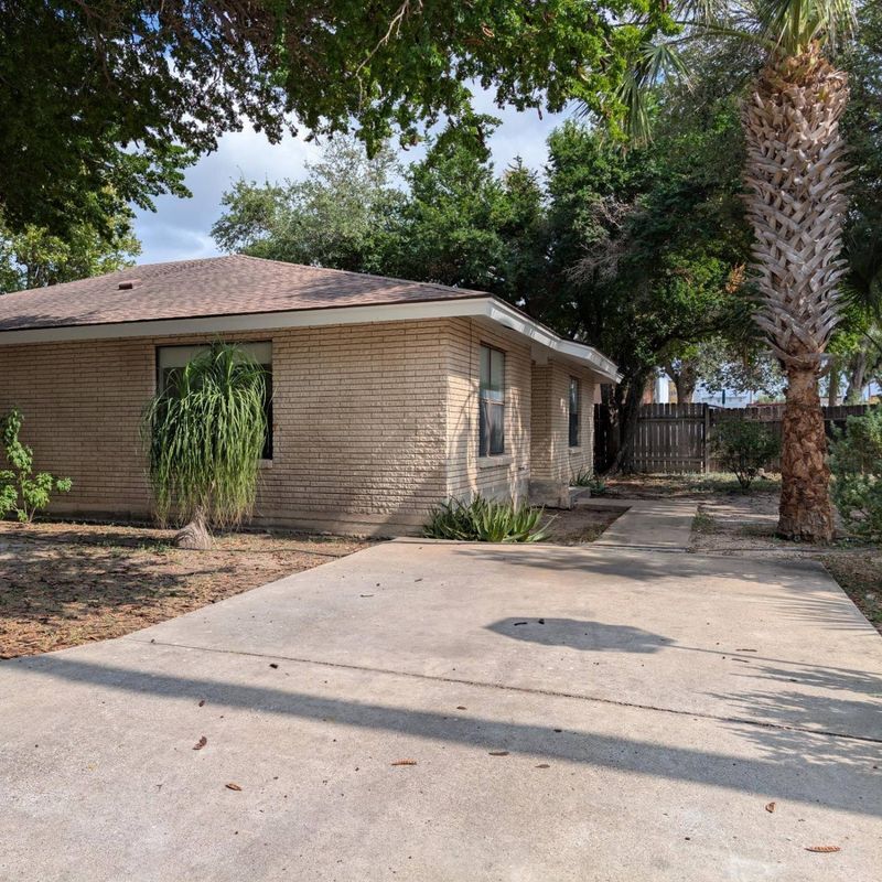 Building Photo - 1112 Upas Ave