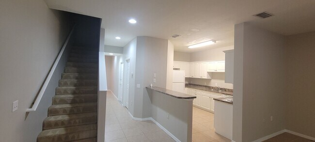 Building Photo - 1571 NW 29 Rd