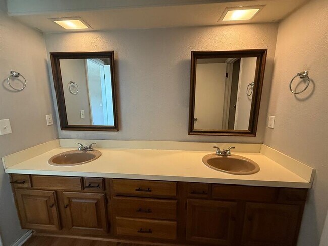 Building Photo - 3507 Wynn Cir