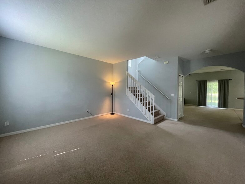 Building Photo - 9805 Portofino Dr
