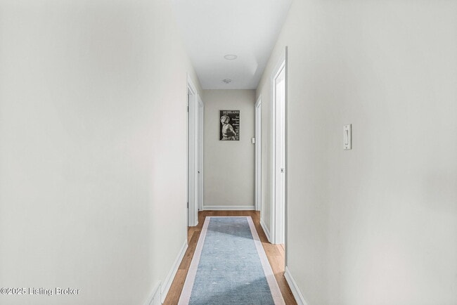 Building Photo - 1515 Vivian Ln