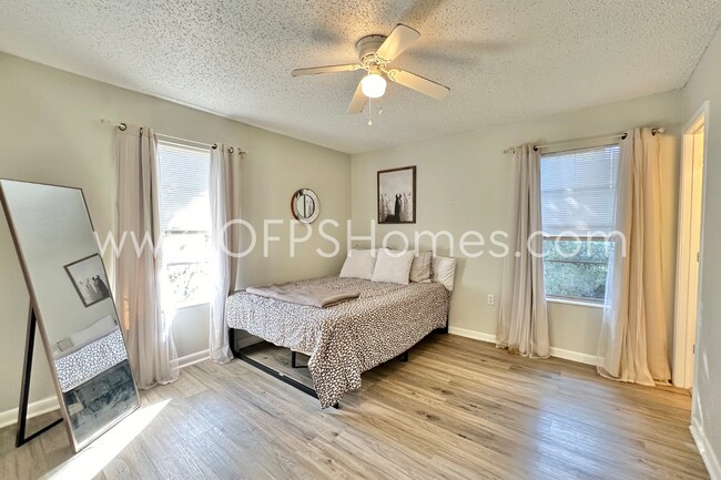 Building Photo - Fort Walton Beach 4bed/2bath AVAILABLE!