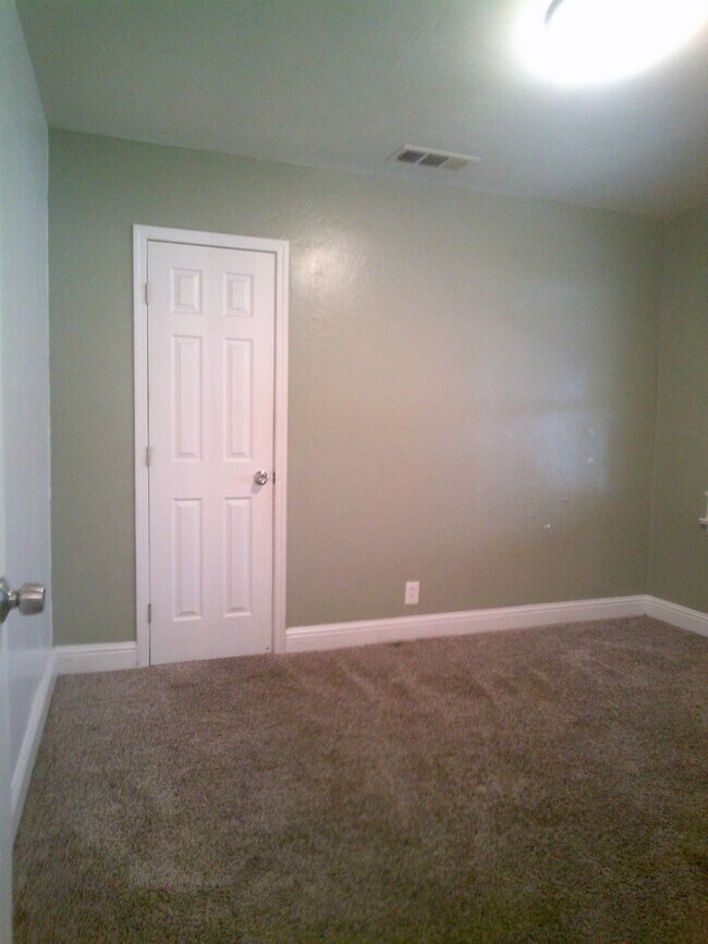 Building Photo - Ashby St