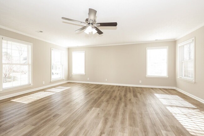 Building Photo - 913 Buckhaven Dr