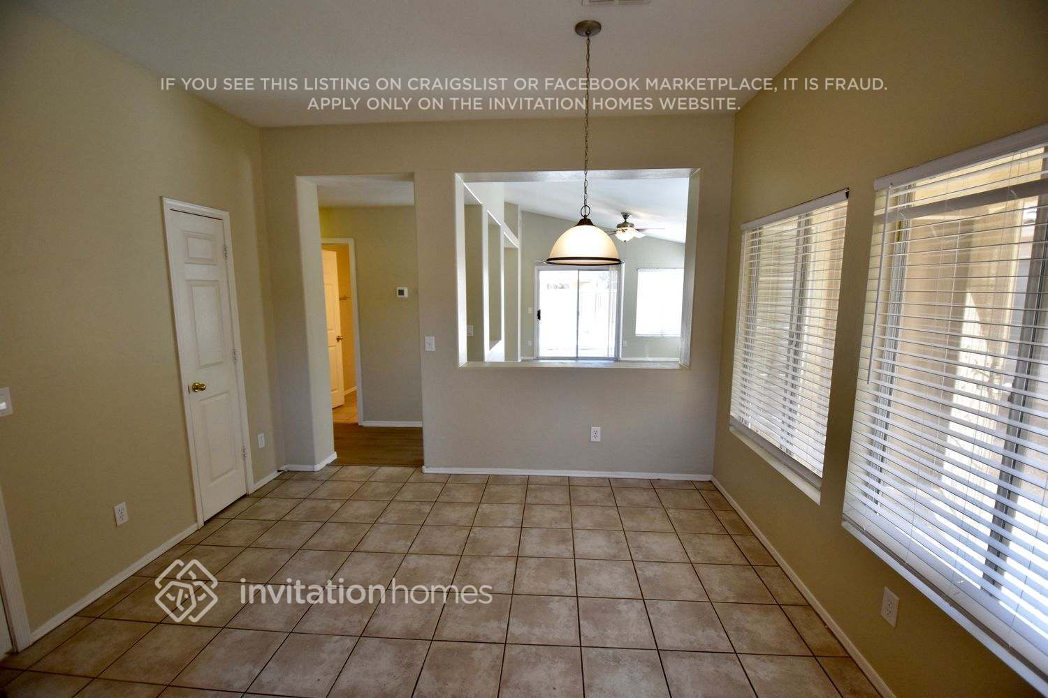 Building Photo - 668 E Cantebria Dr