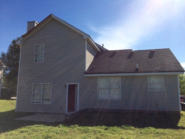 Building Photo - 713 Asbury Way