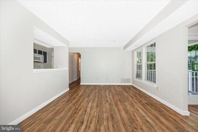 Building Photo - 615 Himes Ave