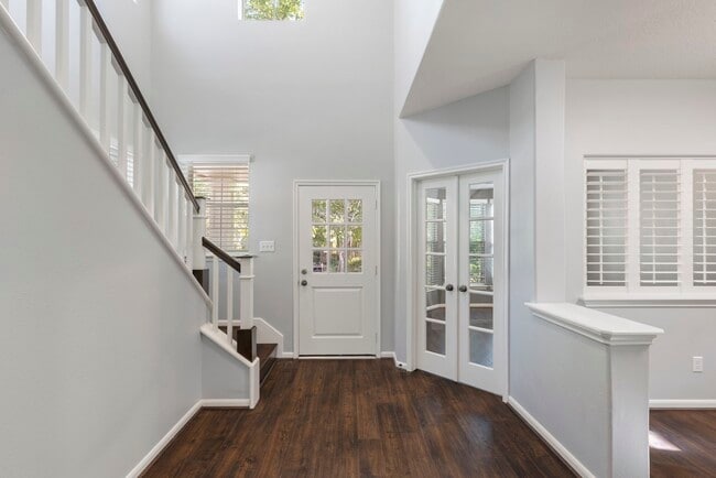 Building Photo - 15 N Flickering Sun Cir