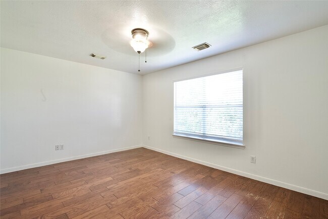 Building Photo - 21618 Misty Fall Ln
