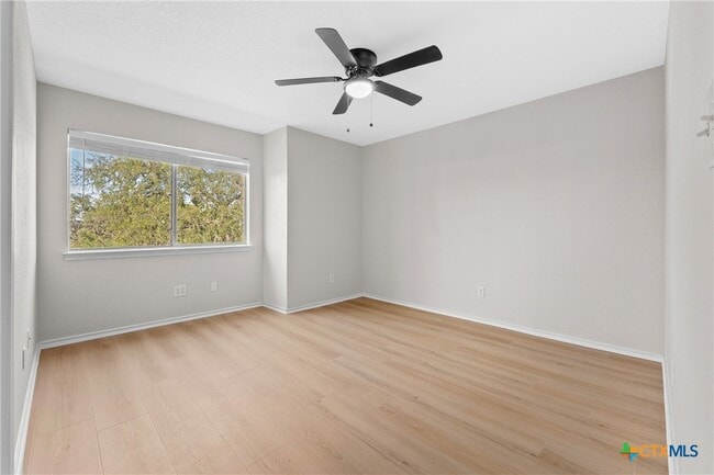 Building Photo - 867 Sagewood Trail