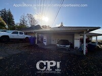 Building Photo - 704 Academy St