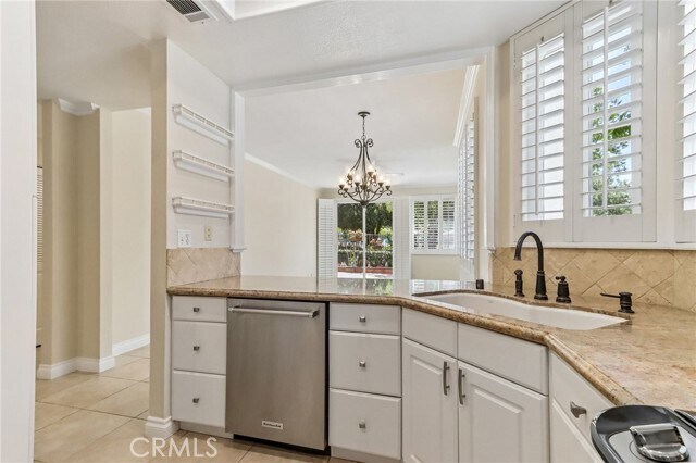 Building Photo - 10 Pantano