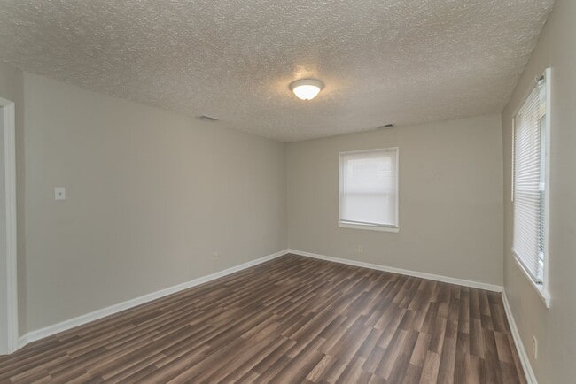 Building Photo - * Section 8 Voucher Welcomed* $1,000 - Just Updated 2 bed/1 bath house for rent Augusta!!!