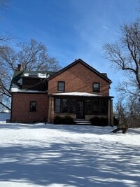 Building Photo - 1245 Main St