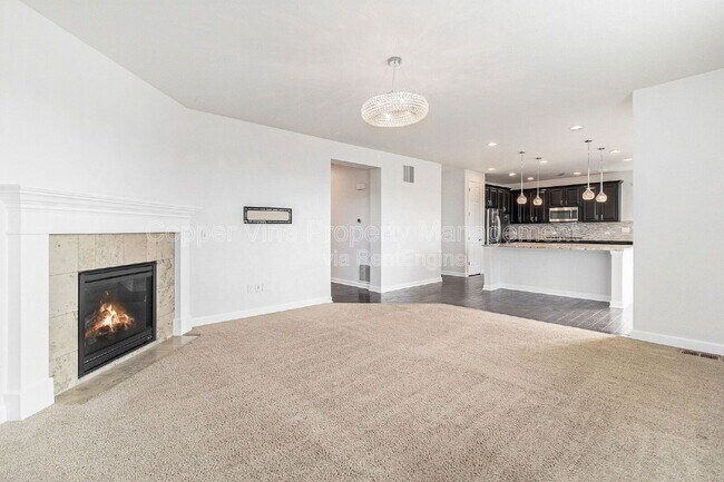 Building Photo - 3266 Yale Dr