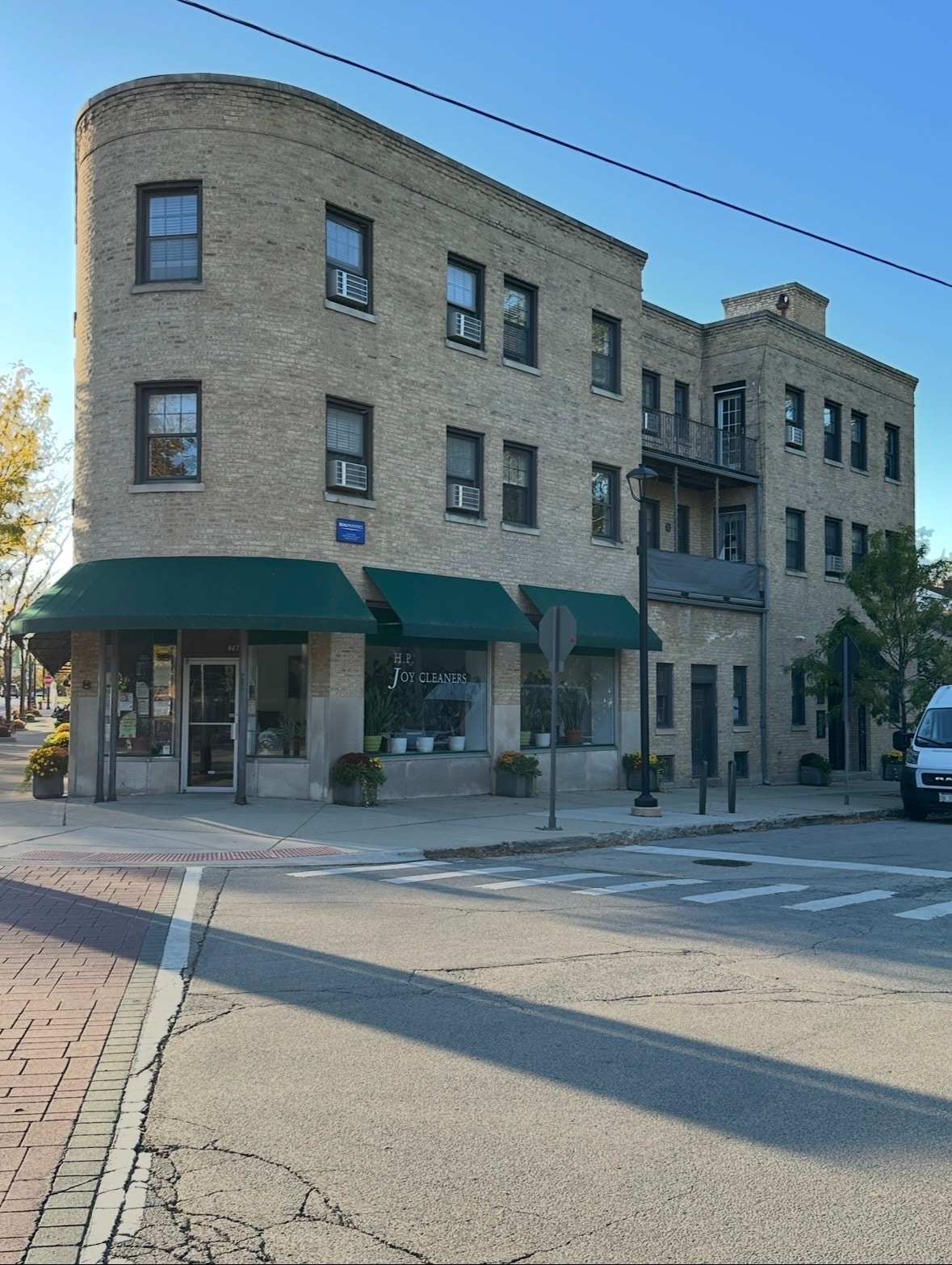 Building Photo - 730 Judson Ave