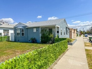 Building Photo - Charming 2-Bedroom Home in North Hollywood!