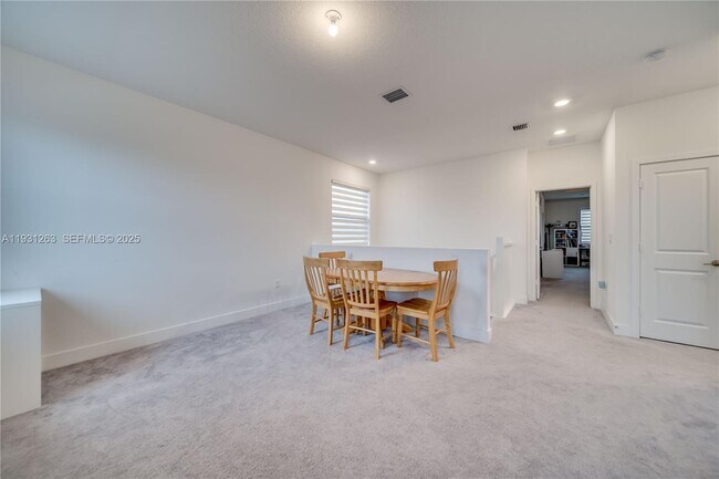 Building Photo - 4416 SW 174th Ave