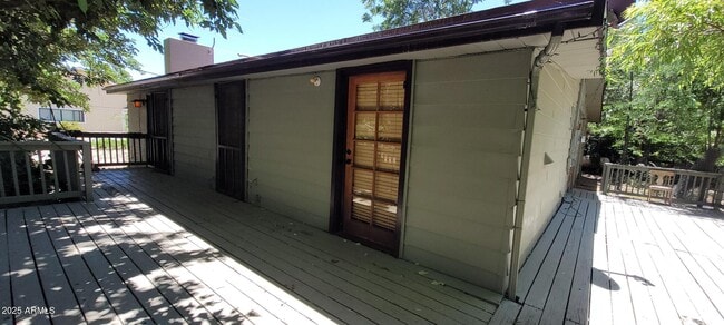 Building Photo - 16685 Shrine Dr