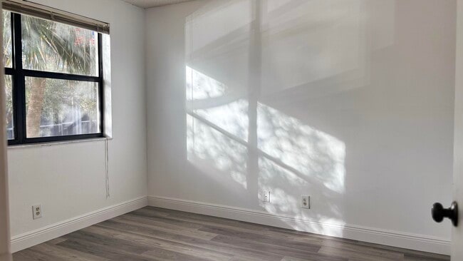 Building Photo - 1230 S Military Trail