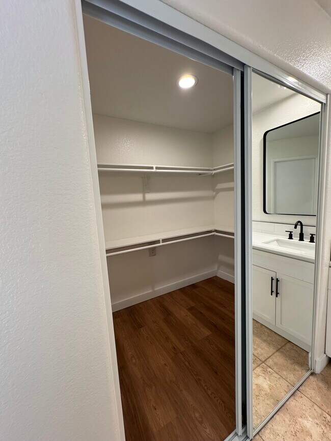 Building Photo - 47761 Poseidon Cir