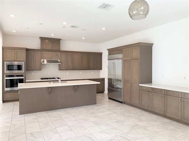Building Photo - 20816 Pine Cone Cir