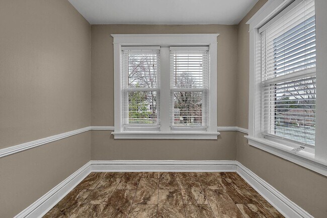 Building Photo - 7725 Brookline Terrace