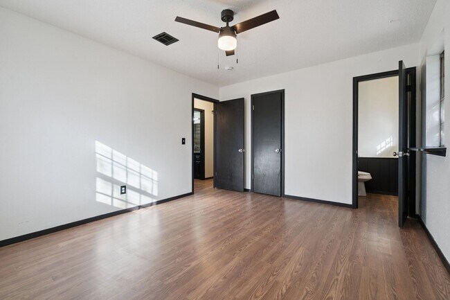 Building Photo - Charming 3-Bedroom Home Near OU Medical