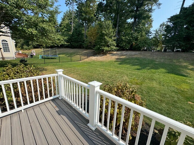 Building Photo - 24 Endean Dr