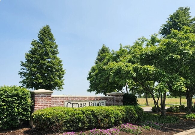 Building Photo - 15119 Laurel Ln
